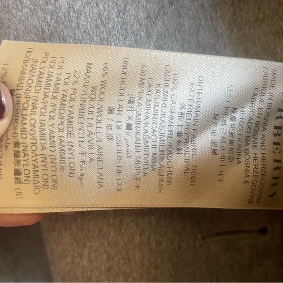 **BURBERRY** The Kensington Wool Coat ***Price Drop*** - Picture 6 of 7